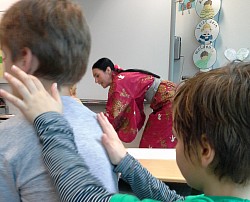 Samurai-Programm für Schüler in der Grundschule. Rücken stärken!